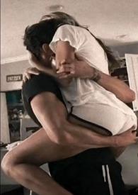 天边的明月是什么意思